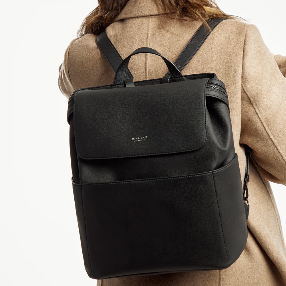 BRAND NEW Mina Baie Kinney Bag in Black